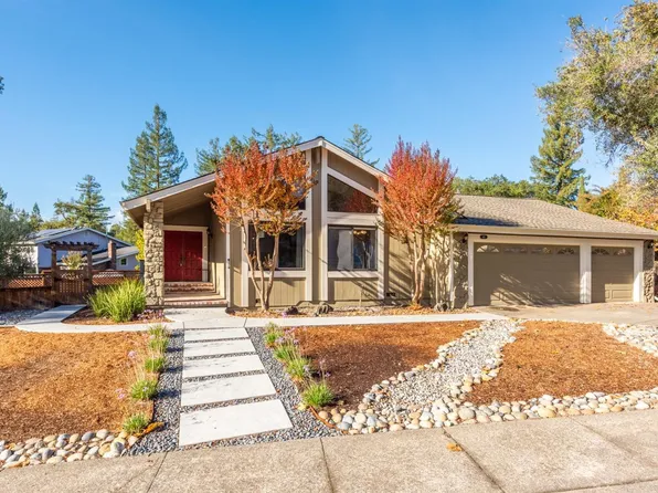 411 Poppy Hill Drive, Healdsburg, CA 95448