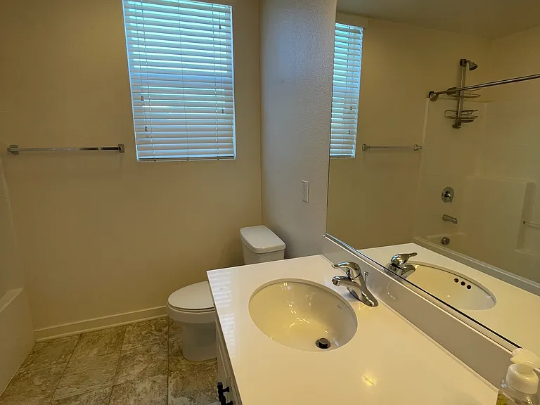4956 Willow #B — Photo 16