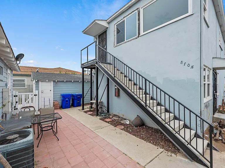 868 Emerald St #870.5 — Photo 17