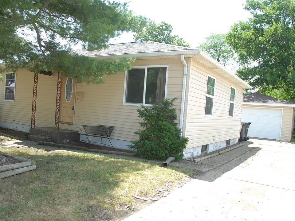 1st image of 1011 Canterbury Dr