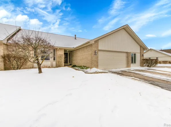 34856 Maplewood Ln, Richmond, MI 48062