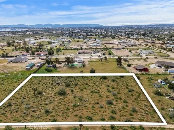 11161 Mesa St, Oak Hills, CA 92344