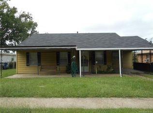 402 3rd St SE, Springhill, LA 71075