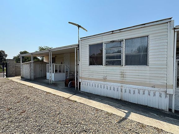4th image of 7676 N Fresno St Space 121