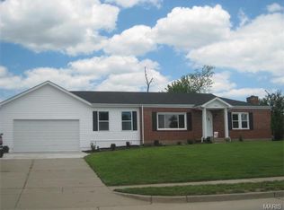 11619 Old Saint Charles Rd, Bridgeton, MO 63044