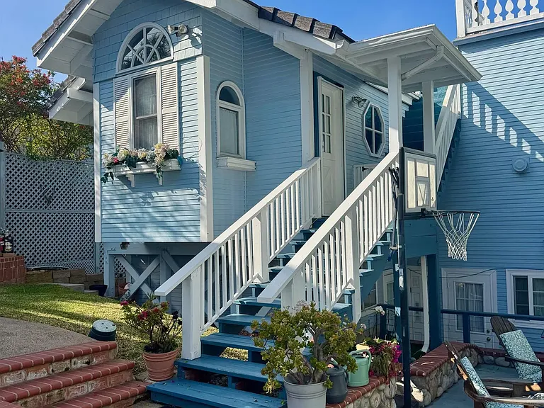1357 Olivet St — Photo 36