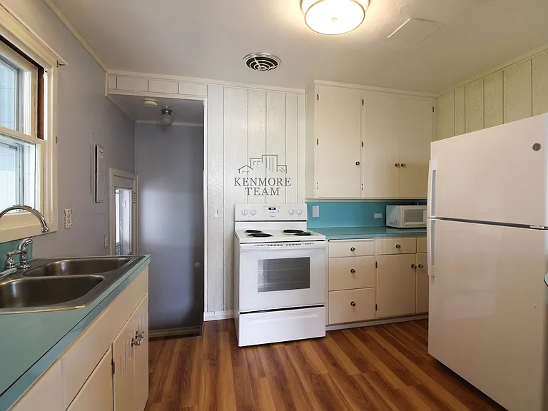 1005 Thayer Dr — Photo 7