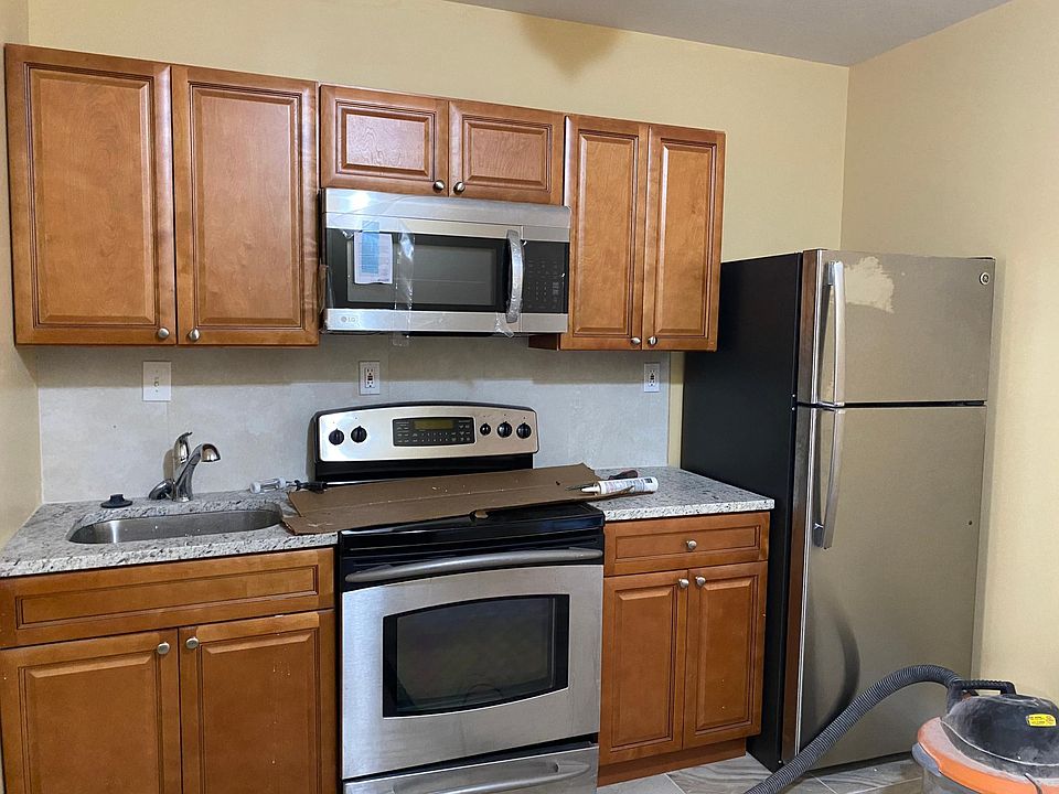 1st image of 4903 Cedar Ave APT 3