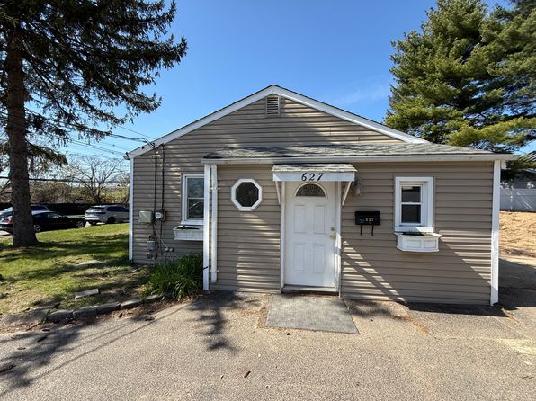 627 Mola Blvd, Elmwood Park, NJ 07407