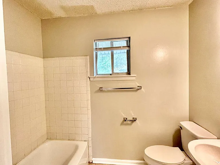 207 Valley View Ave #6 — Photo 12