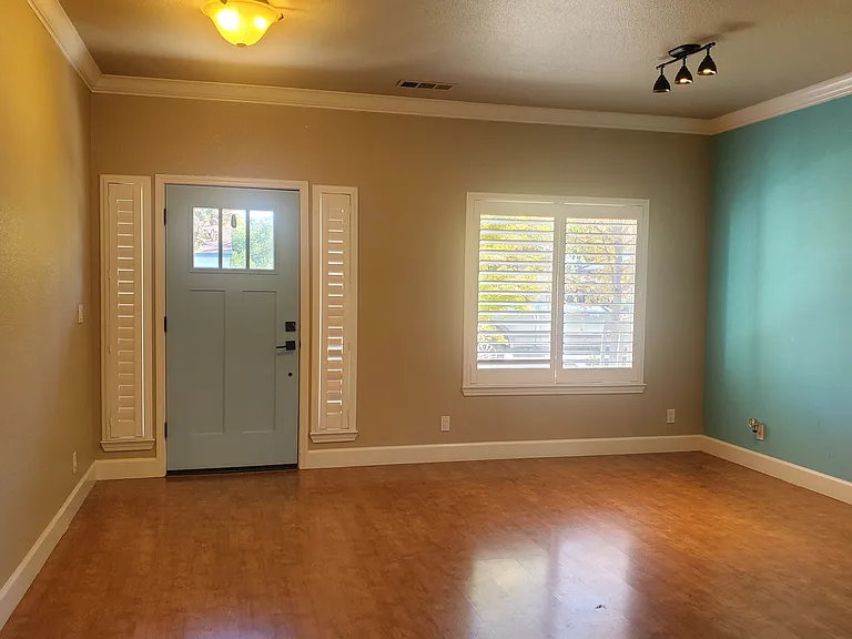 8447 Birch St — Photo 2