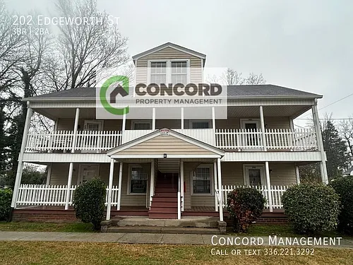 202 Edgeworth St Photo 1