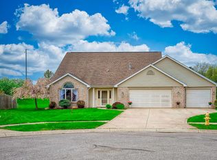 8005 Mackinac Cv, Fort Wayne, IN 46835