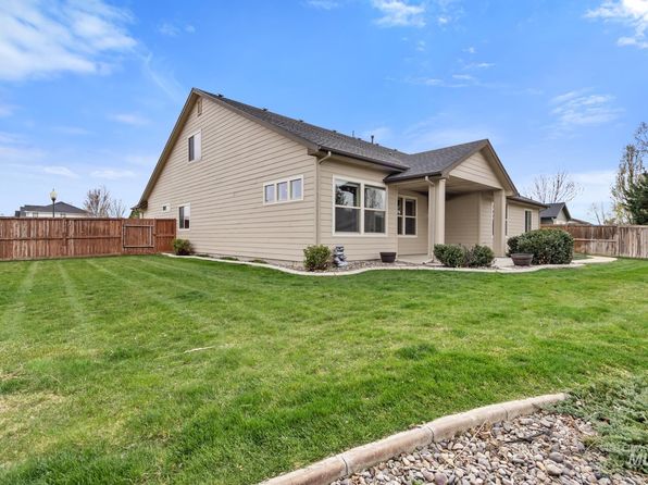 1035 N Seneca Springs Way, Star, ID 83669