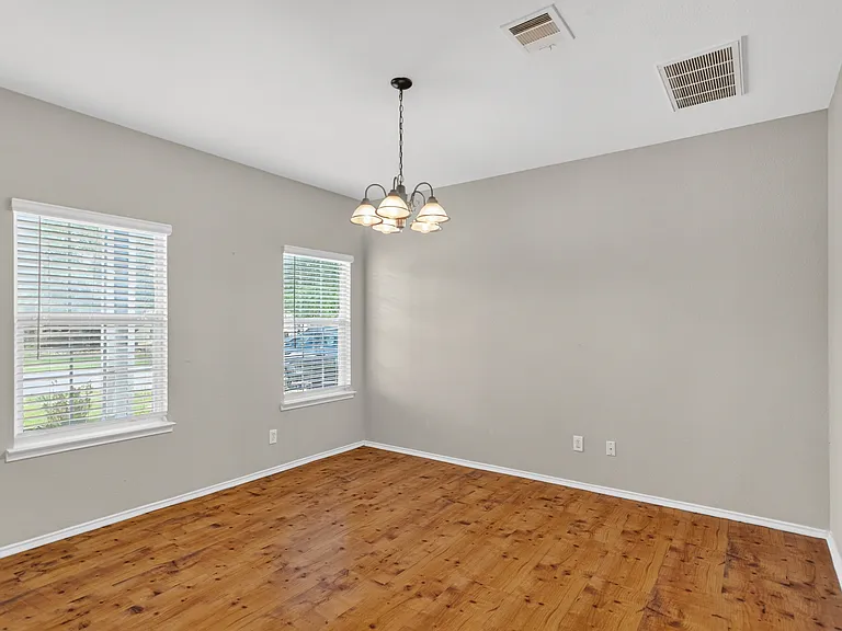 9787 Old Field Dr — Photo 17