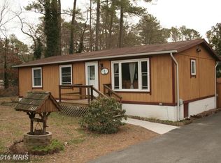 417 Lake Dr, Lusby, MD 20657