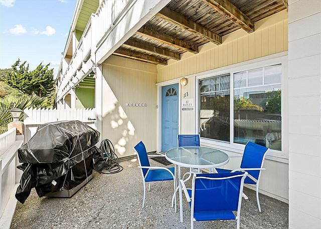 1st image of 113 Marina Ave