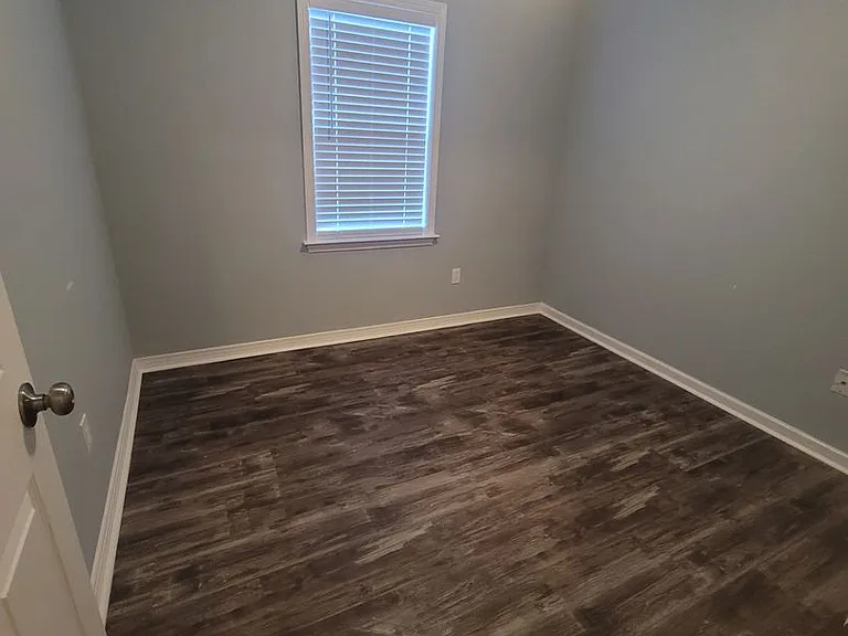 5132 Greenville Loop Rd #B — Photo 9