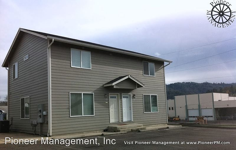1st image of 511 NE Fulton St