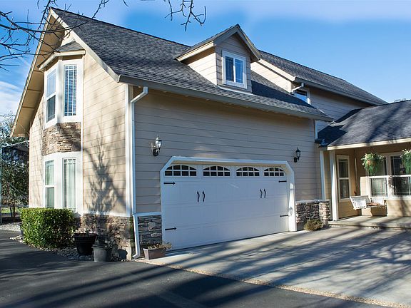 4th image of 5811 Green Acres Dr