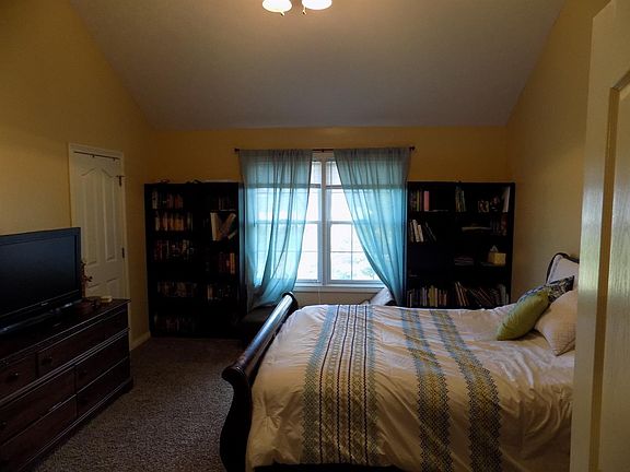 4th image of 309 Faulconer Dr