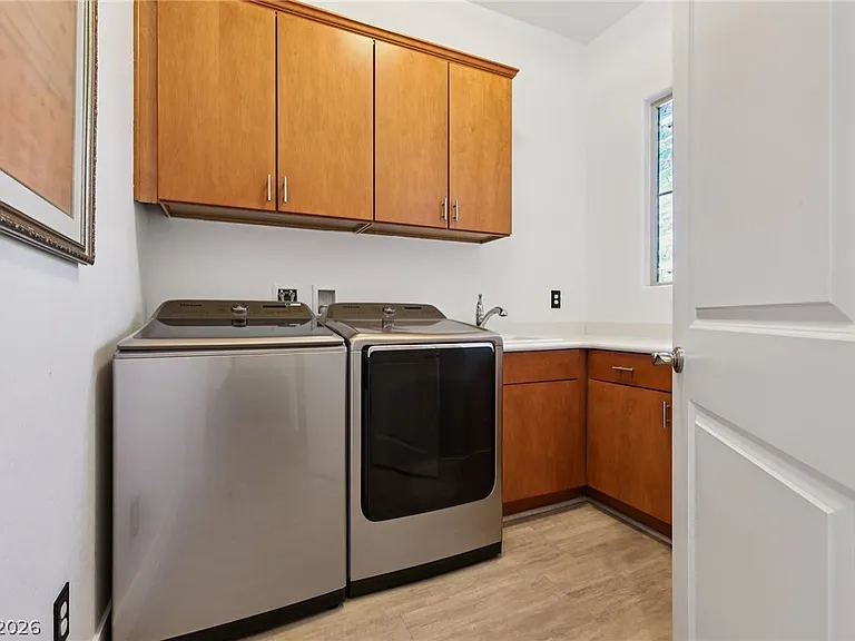 2341 Martinique Ave — Photo 34