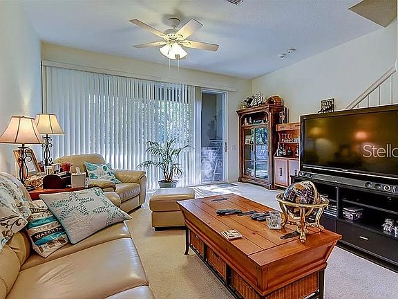 2nd image of 4232 Bismarck Palm Dr