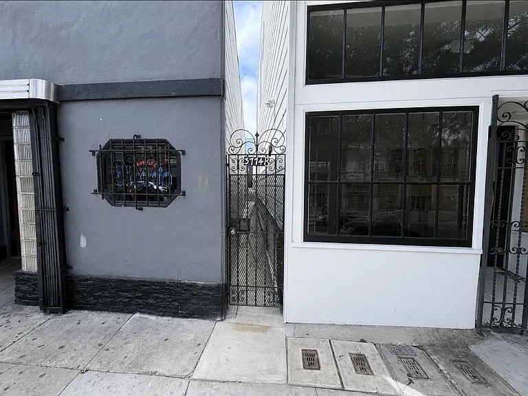 3774B Mission St — Photo 12