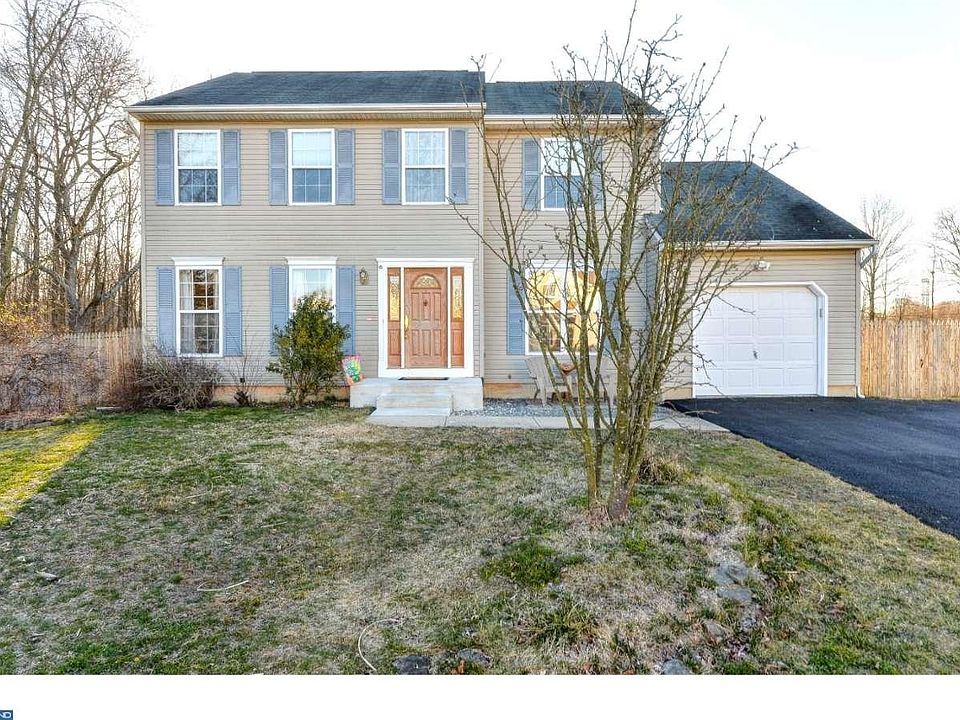 1st image of 221 E Flagstone Dr