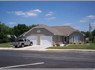 836 Deneen St, Staunton, IL 62088