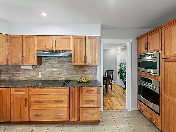 3rd image of 7482 Pirates Cove Ct SE
