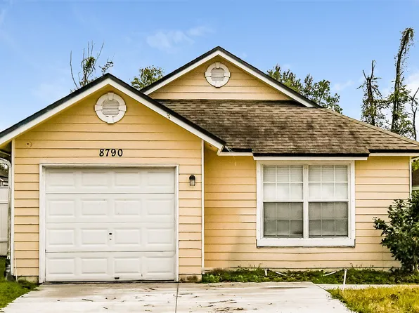 8790 Townsquare Dr S, Jacksonville, FL 32216