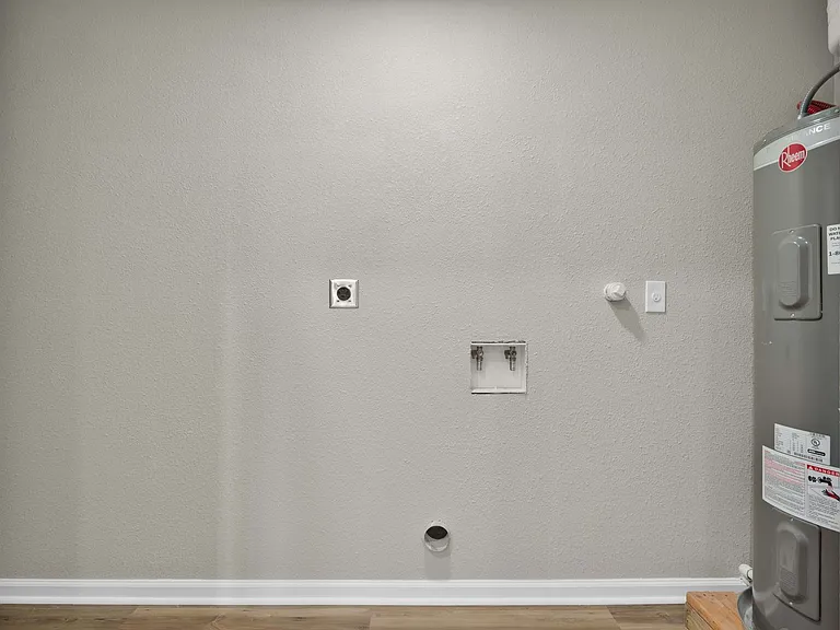 439 W Lubbock St — Photo 8