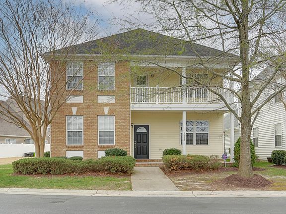 4th image of 888 Devereaux Dr