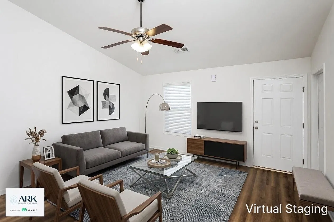 3 bed, 2.0 bath, 1300 sqft, $1,615 — Photo 2