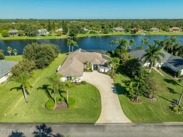 1519 Eagles Cir, Sebastian, FL 32958