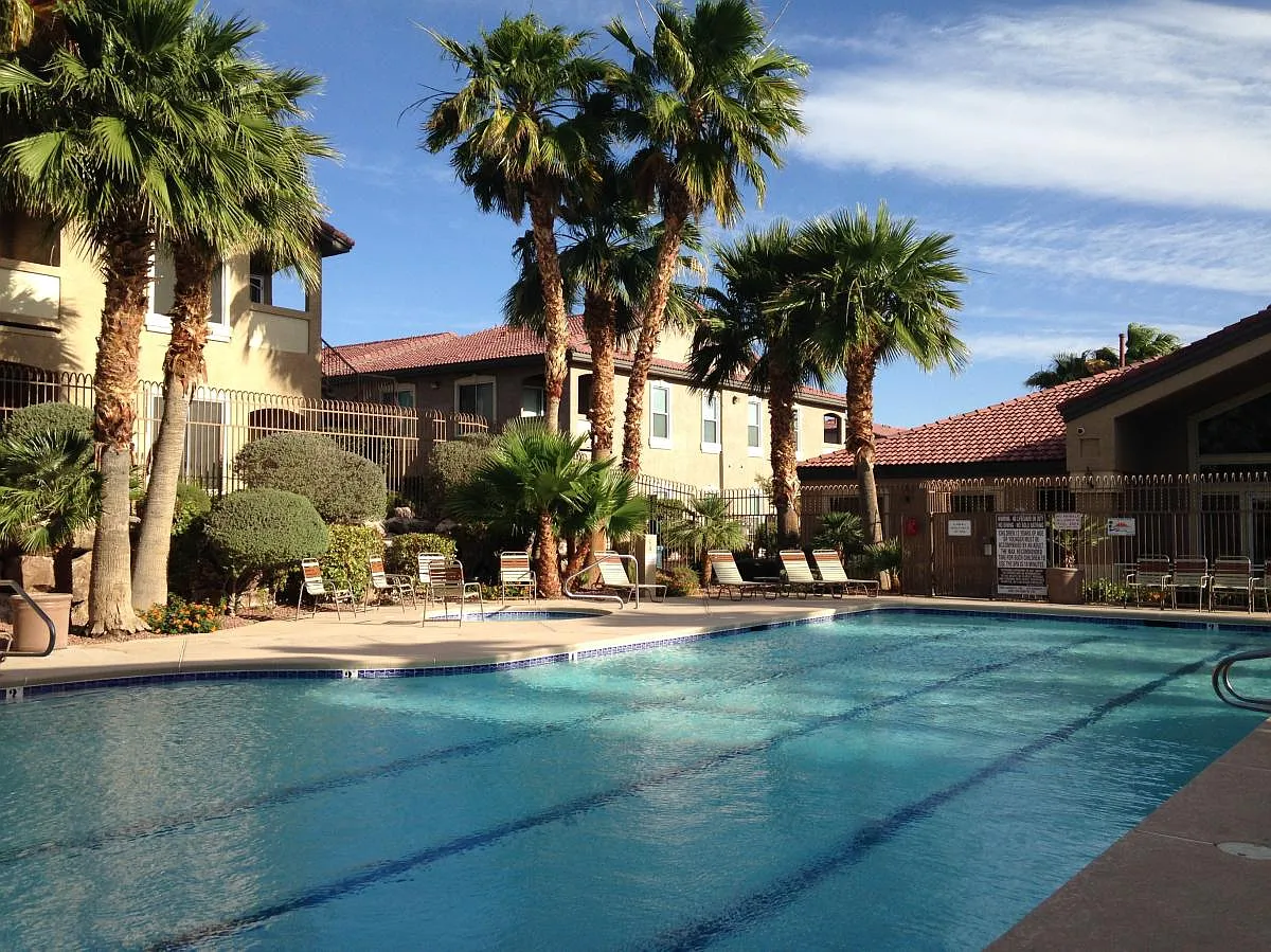 3 bed, 1224 sqft, $1,575 — Photo 2