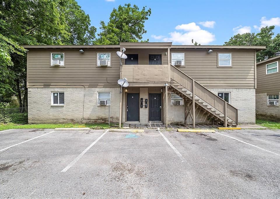 1st image of 2400-2400 Boss St #2
