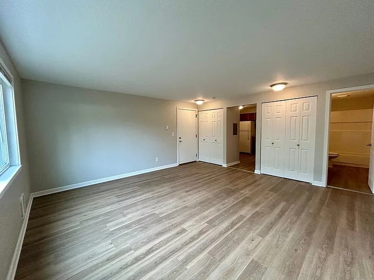 11722 Pinehurst - 8 Unit — Photo 4