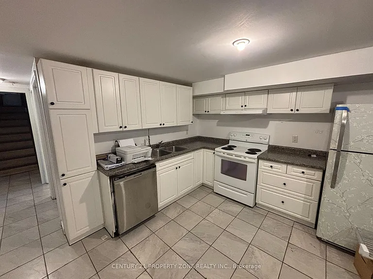 18 Jardine St #BASEMENT — Photo 2