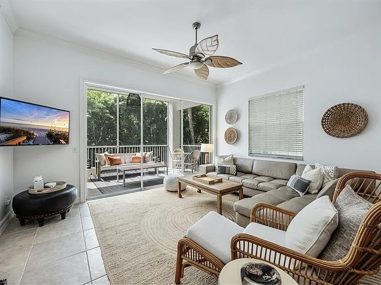 700 Bentwater Cir #104 — Photo 1