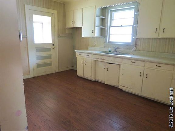 3rd image of 1448 N Water St