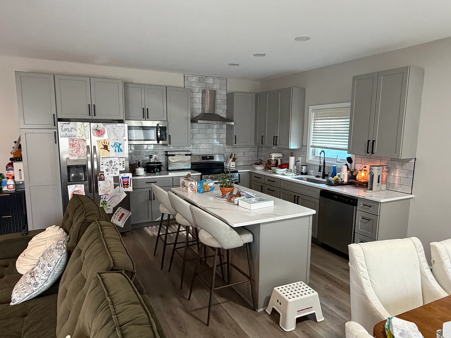 5 bed, 4.5 bath, 3260 sqft, $2,899 — Photo 1