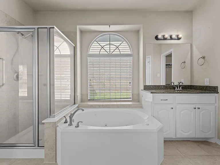 20698 Oakhurst Meadows Dr — Photo 22