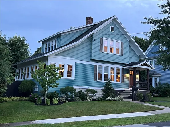 104 Van Dusen St, Newark, NY 14513