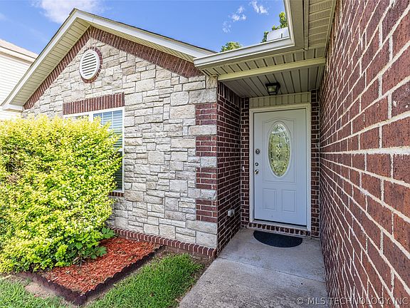 3rd image of 8745 E 126th Pl S