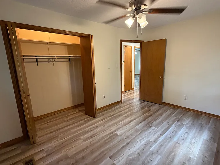 803 N Main St — Photo 11
