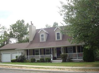 211 McCormick Ln, Middletown, CT 06457