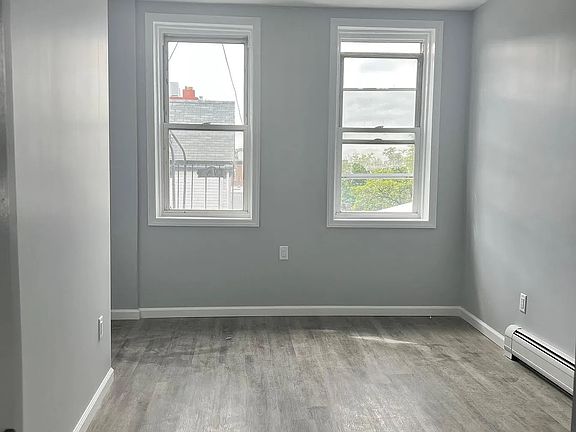 3rd image of 1505 Summit Ave APT 3