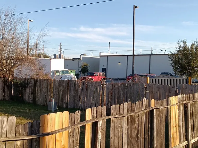 Mountaindale Dr — Photo 23